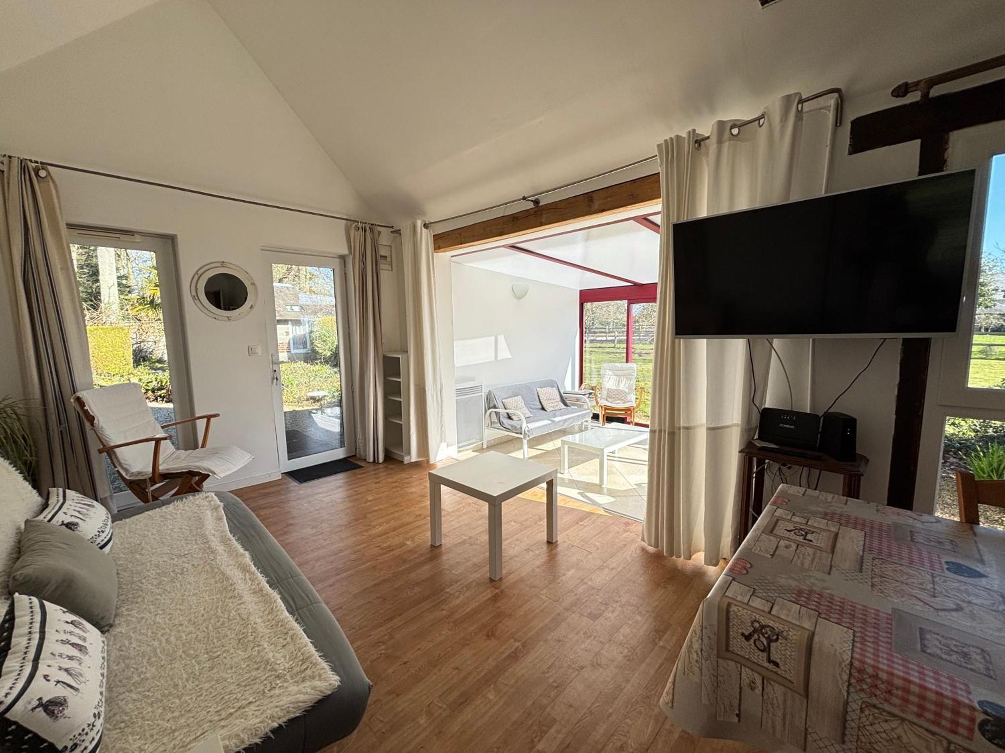 Maison De Campagne Lumineuse Spacieuse Dans Impasse Au Calme A Proximite D'Un Chateau Deux Verandas Grand Jardin Cabane Pour Velos, Pres Port En Bessin Et Bayeux, Proche Plages Du Debarquement Commes ภายนอก รูปภาพ